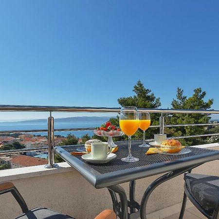 Apartman Sara Baška Voda Dış mekan fotoğraf