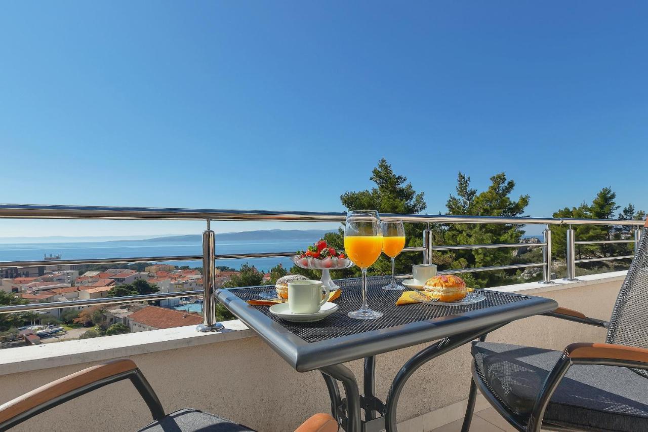 Apartman Sara Baška Voda Dış mekan fotoğraf